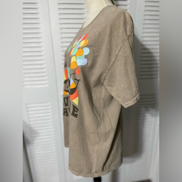 PIXAR DISNEY WOMEN'S SHORT SLEEVED T-SHIRT, TAN.  GRAPHIC.  SIZE L - Picture 16 of 16